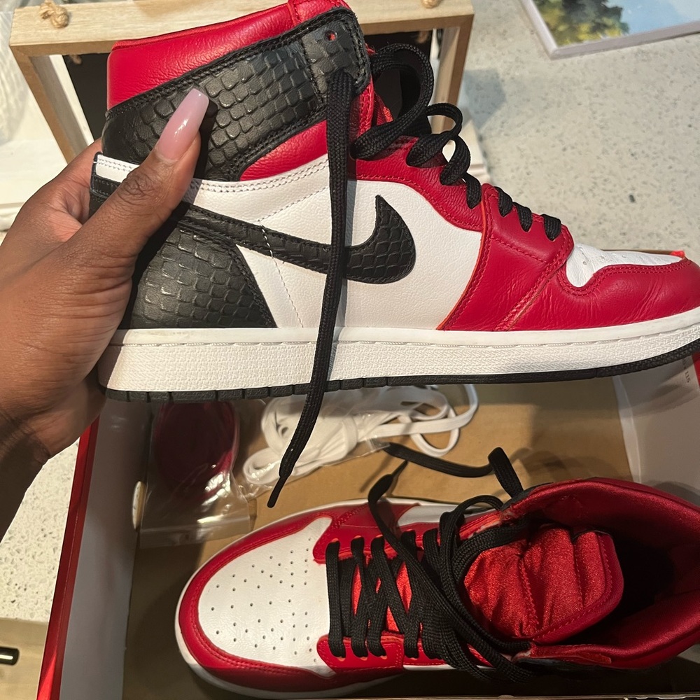 Jordan 1 “Satin Snake”